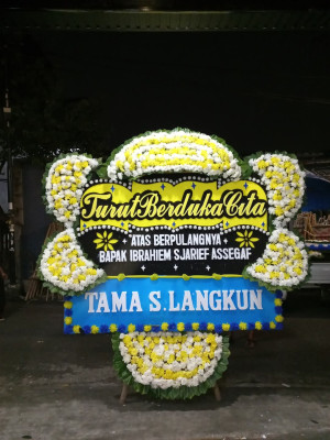 Papan Bunga Duka di Pulau Laut Tanjung Selayar